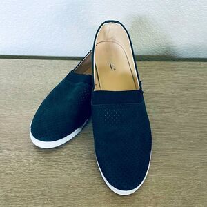Tahari Leather Slip-On Fashion Sneakers Shoes 8.5